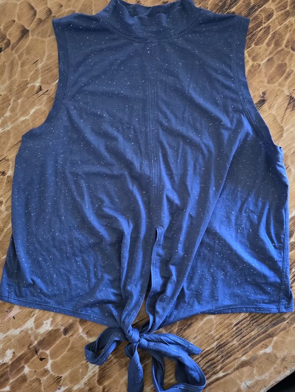 Lululemon Sleeveless Mock Neck Women’s Top in Navy with Speckle Detail